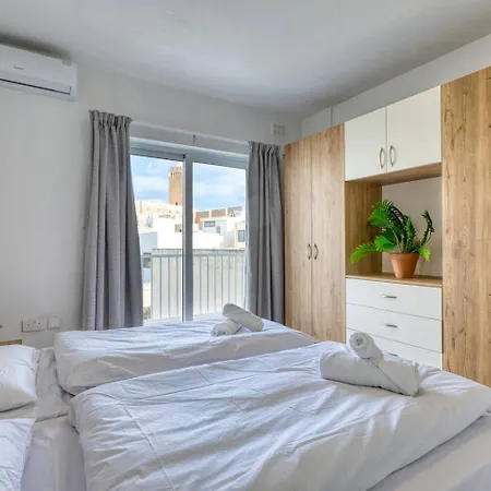 Апартаменты Modern, 3-br With Valletta View Pieta