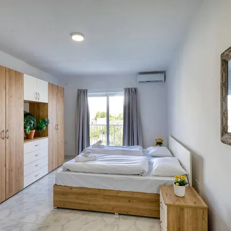 Modern, 3-br With Valletta View *